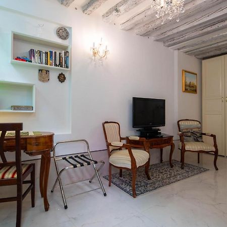 Loving In Venice, 5 Stars Zewnętrze zdjęcie