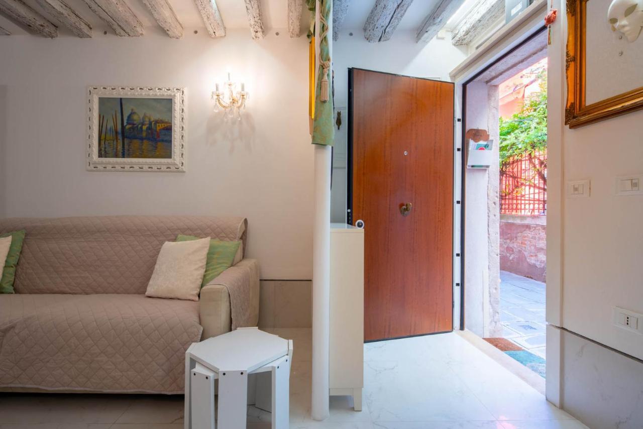 Loving In Venice, 5 Stars Zewnętrze zdjęcie